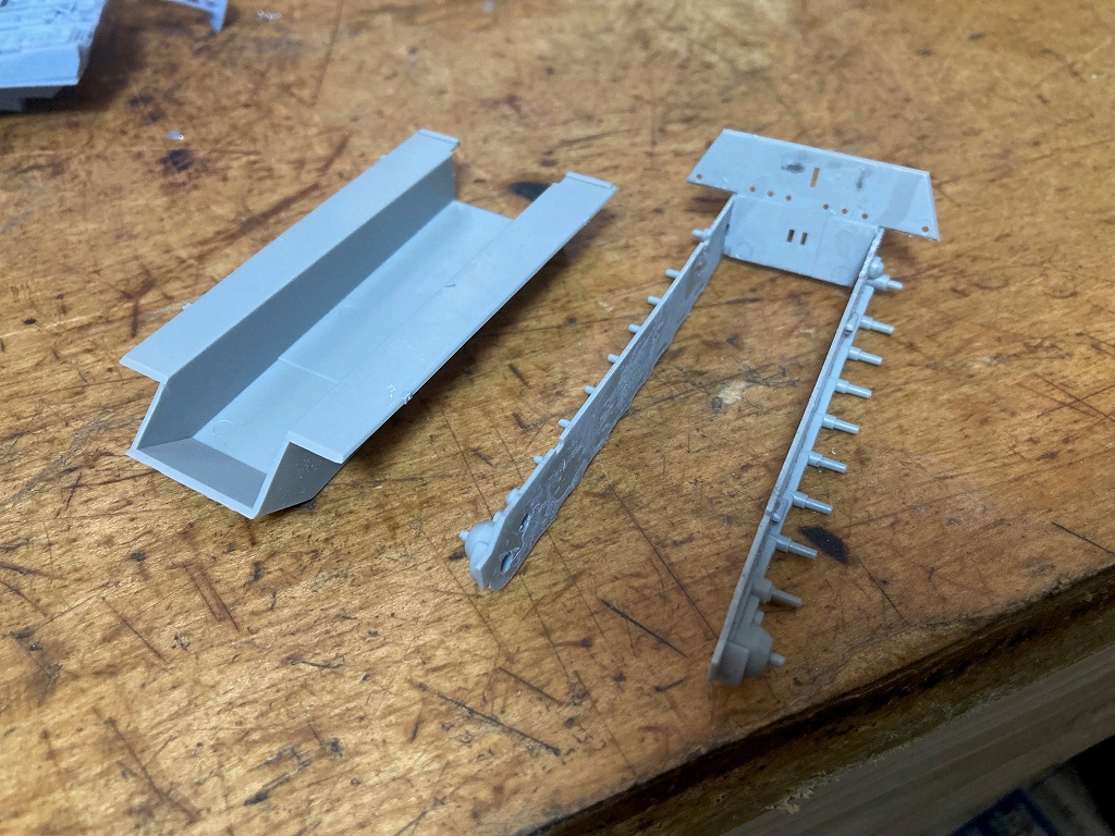 レベル社車体パーツ加工後