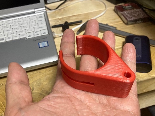 完成したチャックハンドルホルダ