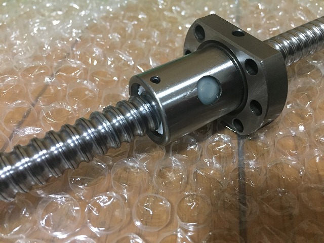 ナットハウジング