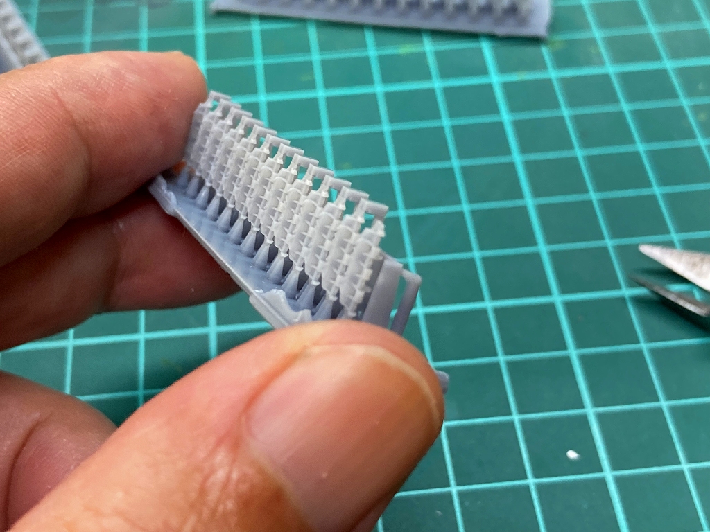 1/72 パンター系後期履帯（ガイド切断後）