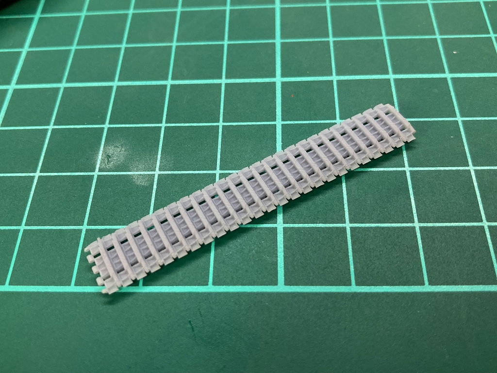 1/72 パンター系後期履帯（切り出し完了）