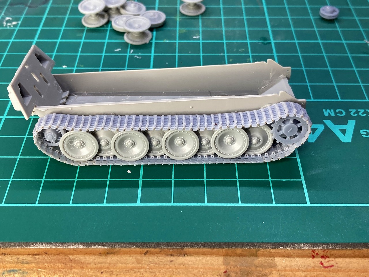 1/72 パンター系後期履帯 履帯83枚で緩めた状態