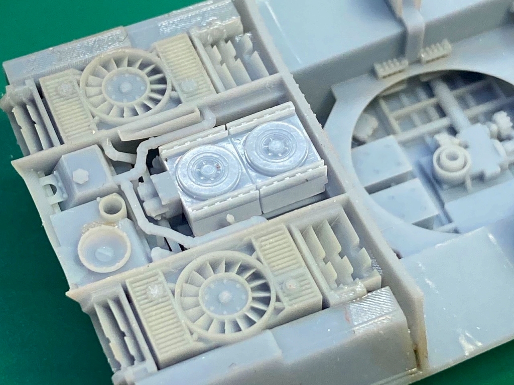 エアクリーナーカバーの合いを確認