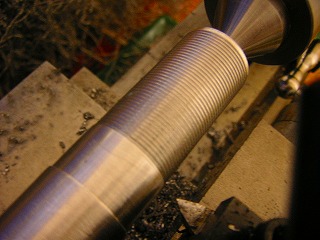 旋盤によるねじ切り